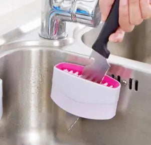 Tough-On-Stains Alligator Kitchen Scrubber for Effortless Cleaning
